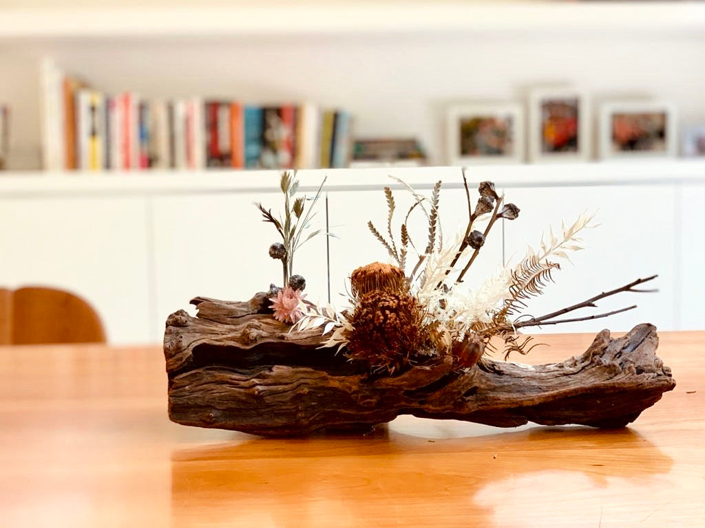 Wooden Dried Flawer Creation