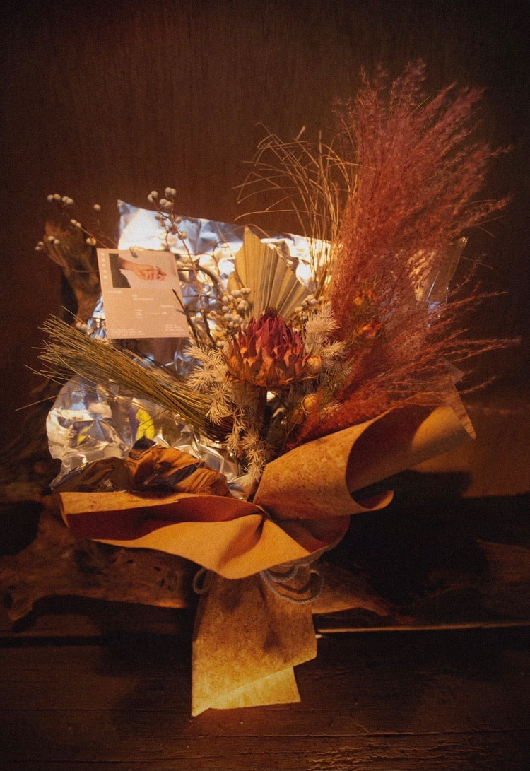 R O O F | 守 Regular