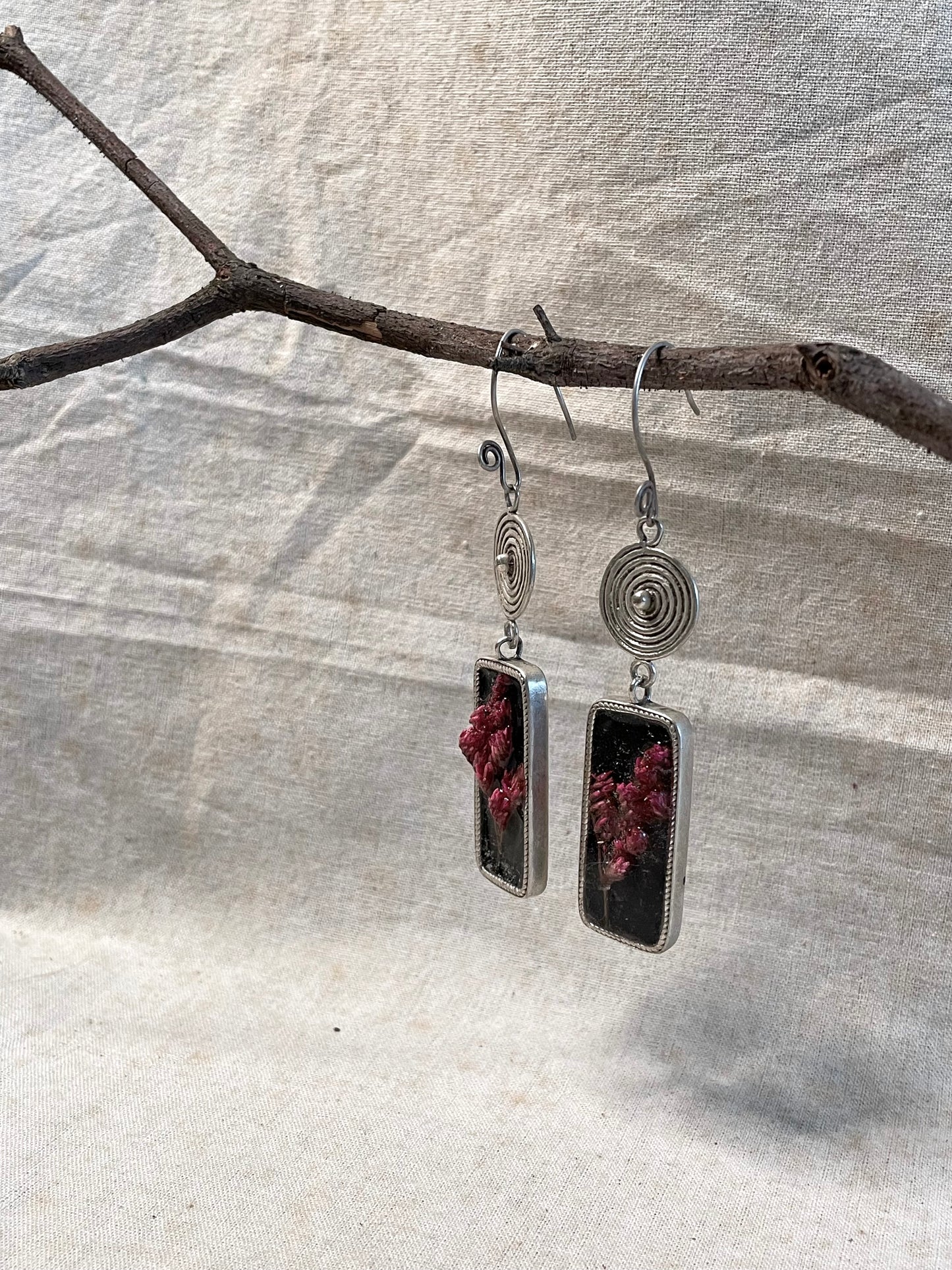 Vintage Handmade Flawer Earring